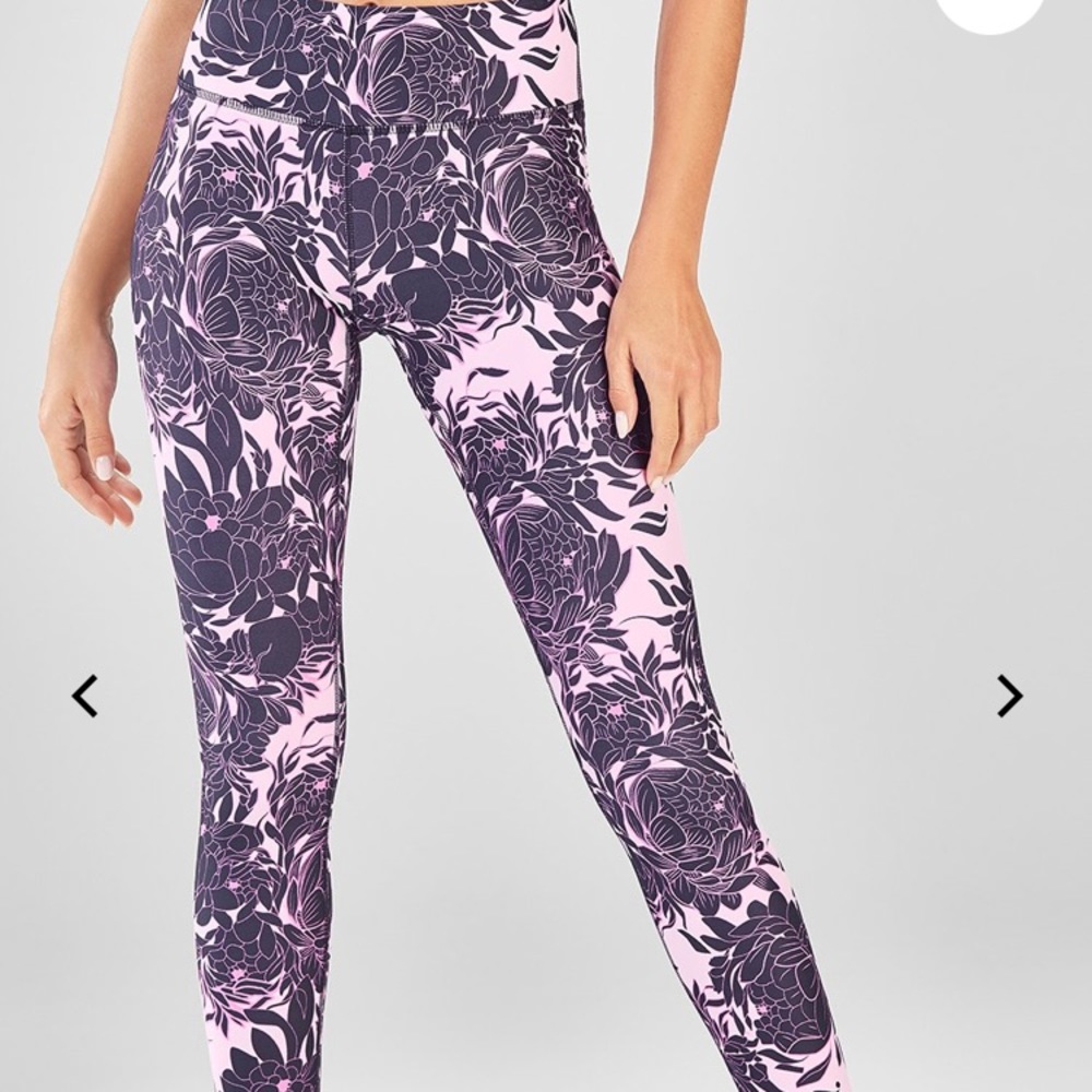 Fabletics Mid-Rise PowerHold Legging Size Med